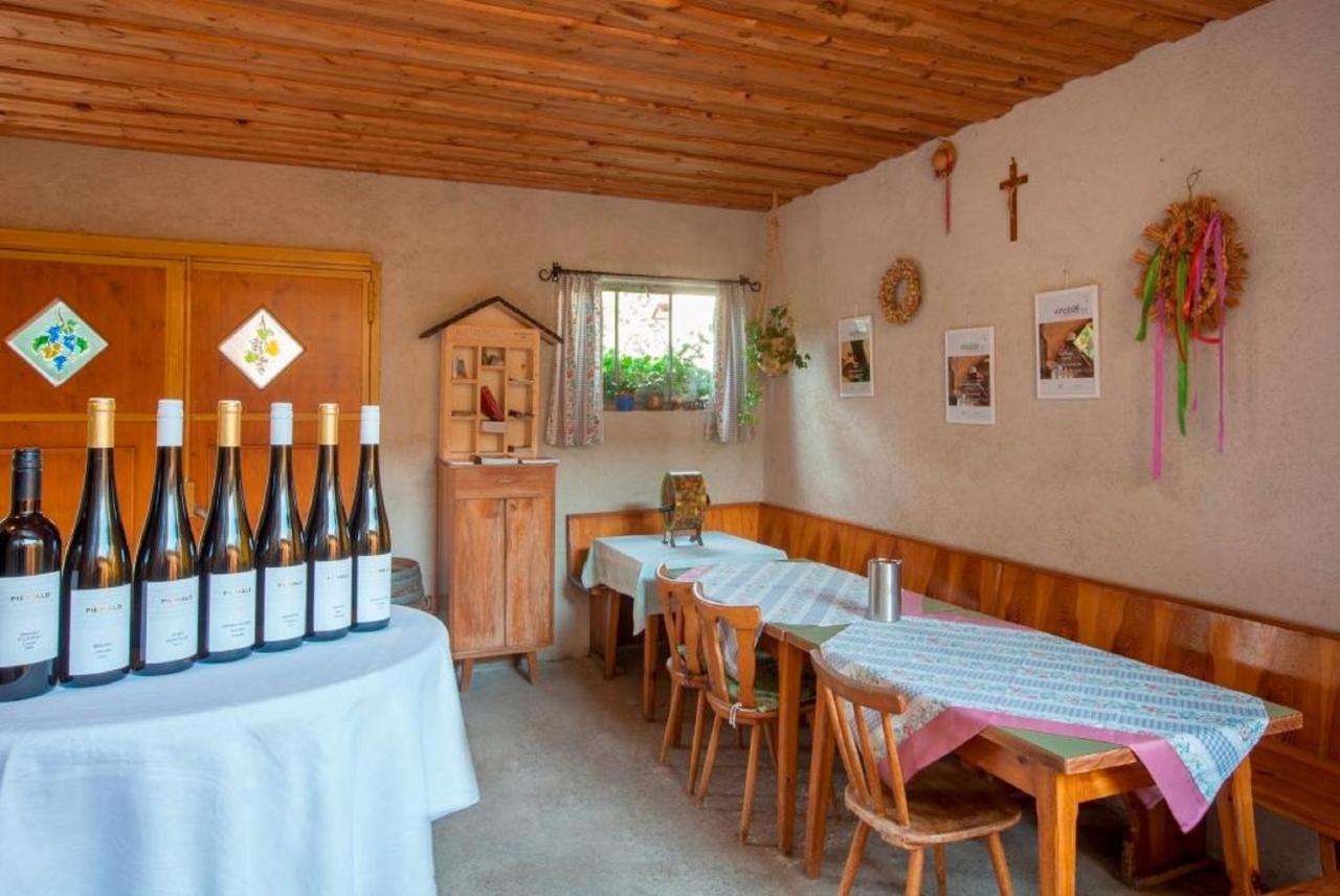 Weingut Piewald Apartment Gut am Steg Exterior photo